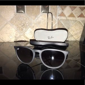 RAY-BAN Erika Classic (Black)